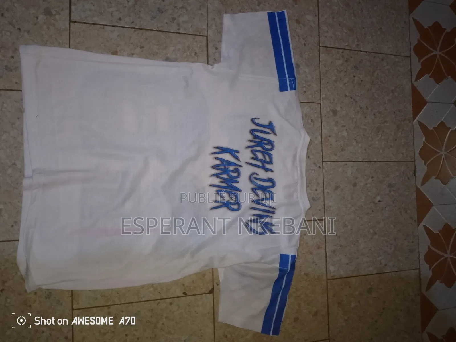 T-Shirt Personnalisé – Impression De Haute Qualité | Modèle Unique