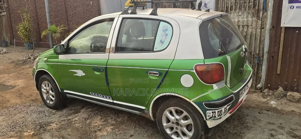 Toyota Yaris 2016 Vert