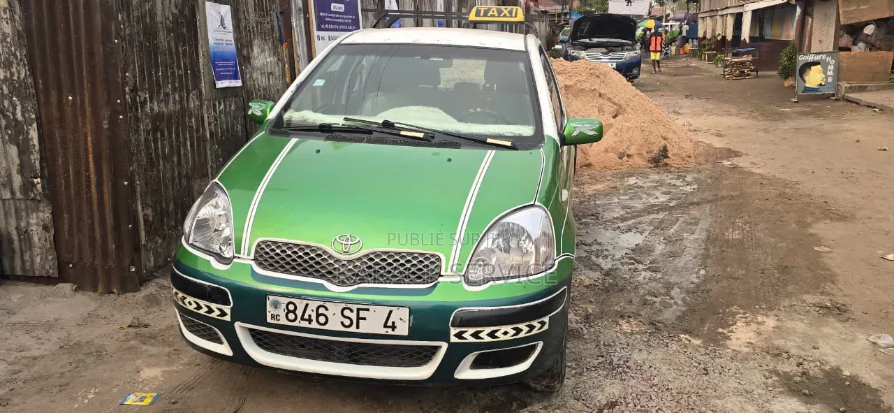 Toyota Yaris 2016 Vert