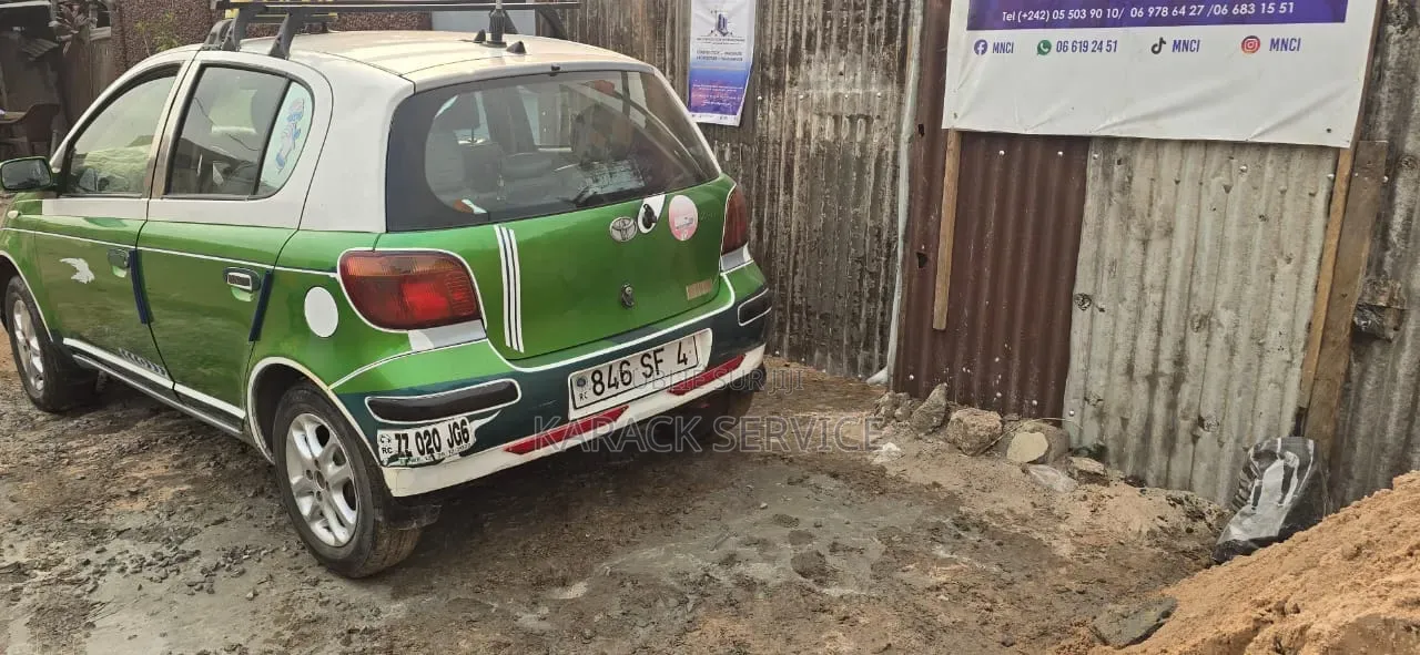 Toyota Yaris 2016 Vert