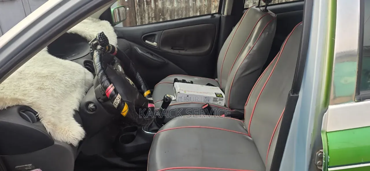 Toyota Yaris 2016 Vert