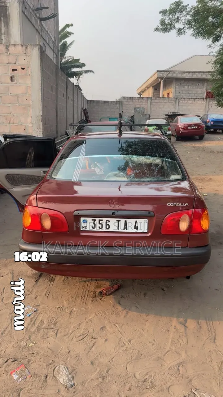 Toyota Corolla 2016 Marron