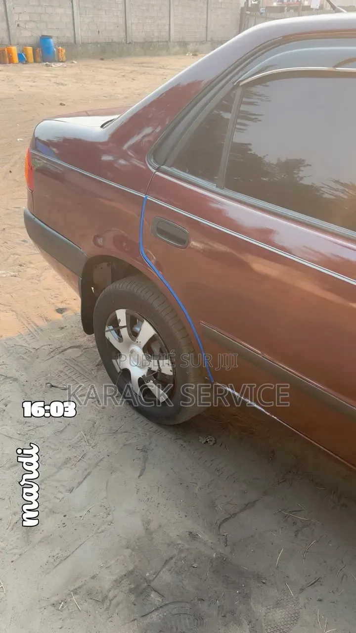 Toyota Corolla 2016 Marron