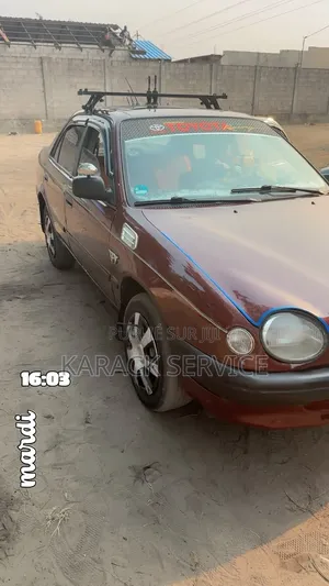 Toyota Corolla 2016 Marron