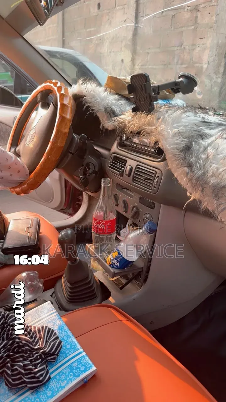 Toyota Corolla 2016 Marron