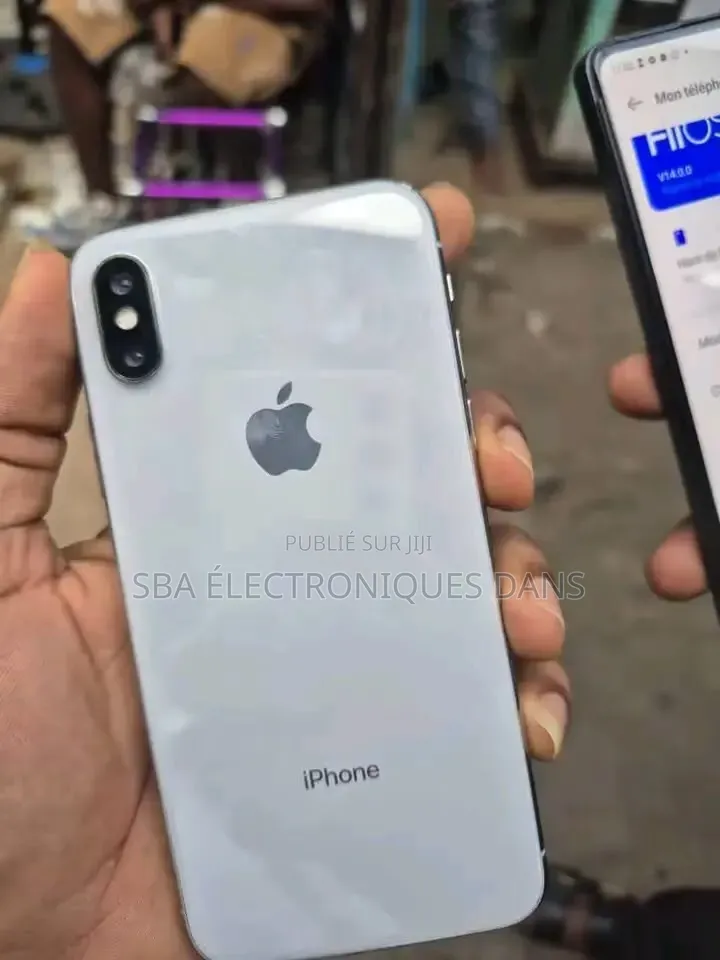 Apple iPhone 11 64 GB Noir