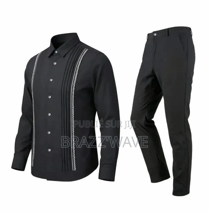 Titre : Ensemble Chemise Pantalon Homme Noir Bandes Brodées