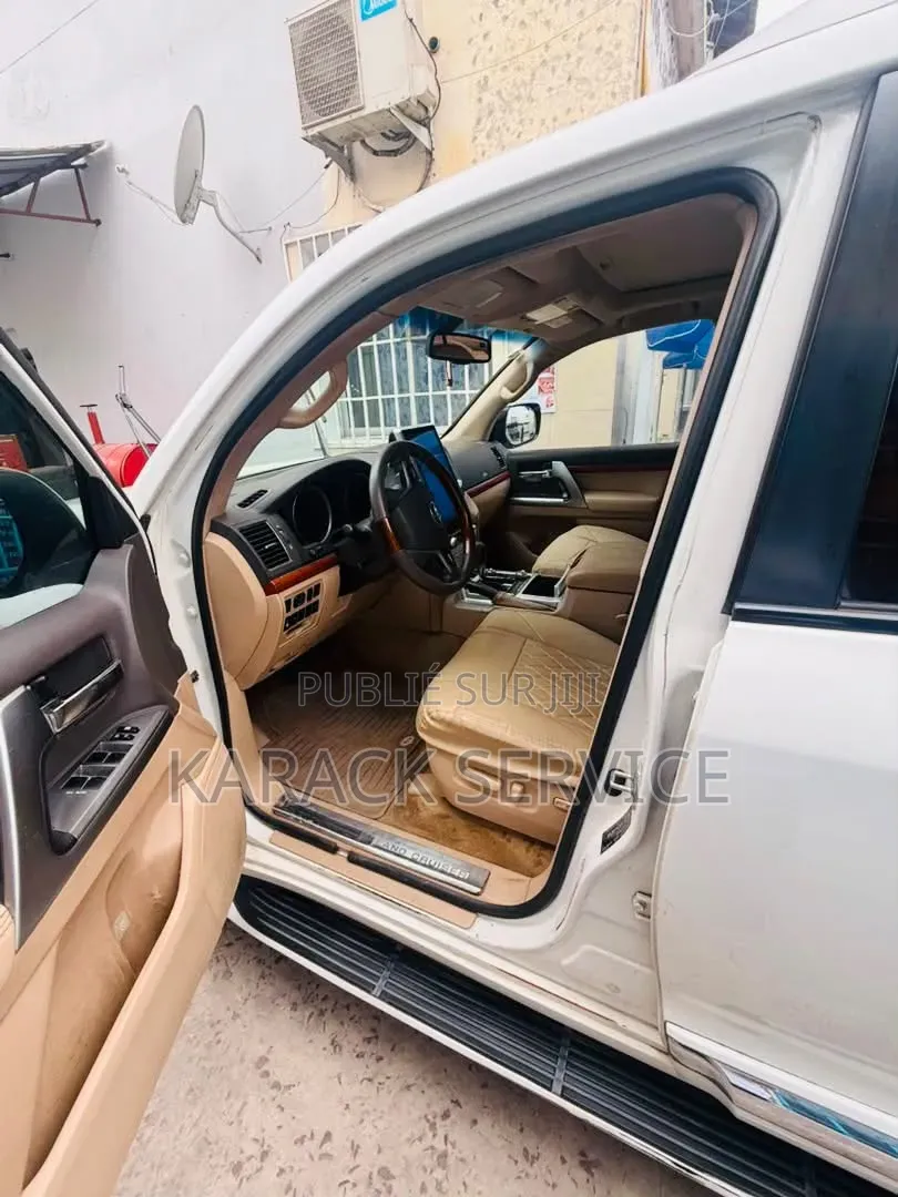 Toyota Land Cruiser 2015 Blanc