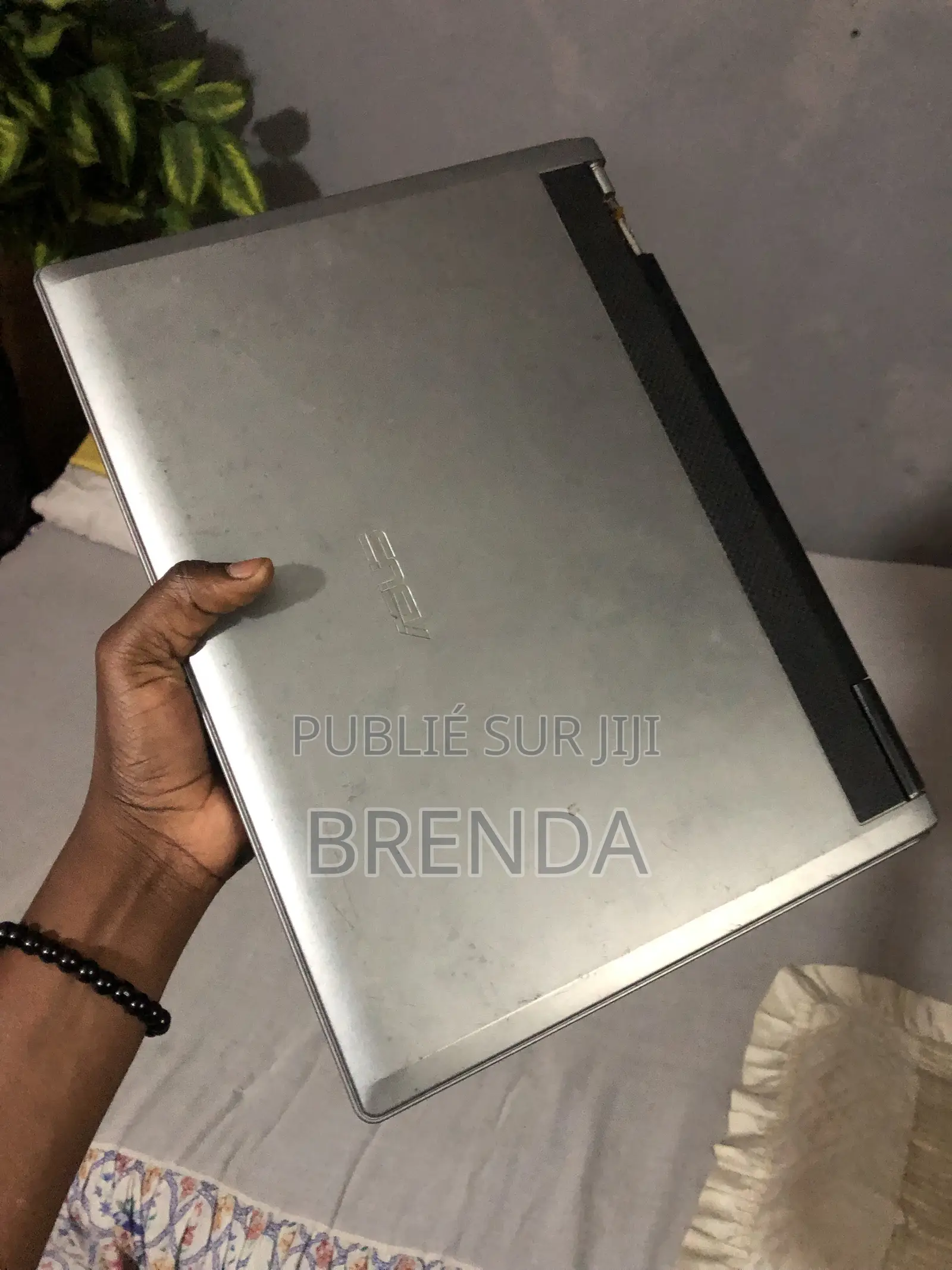 Ordinateur portable Asus A42JV 3GB Intel Pentium SSD 320GB