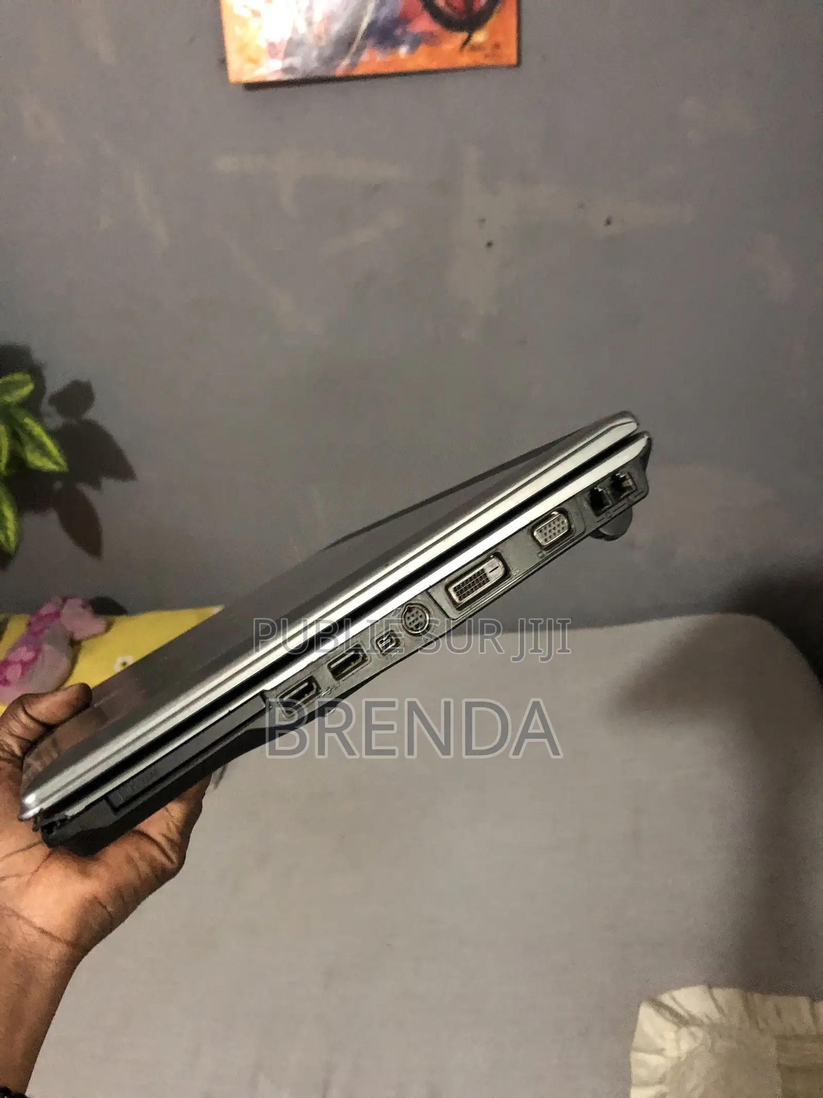 Ordinateur portable Asus A42JV 3GB Intel Pentium SSD 320GB