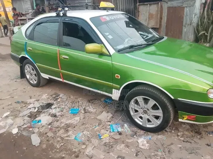 Toyota Corolla 2017 Vert