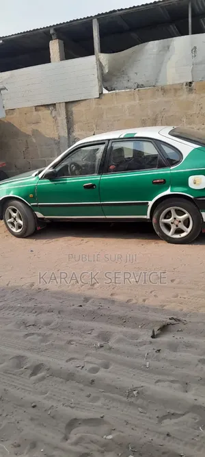 Toyota Corolla 2017 Vert
