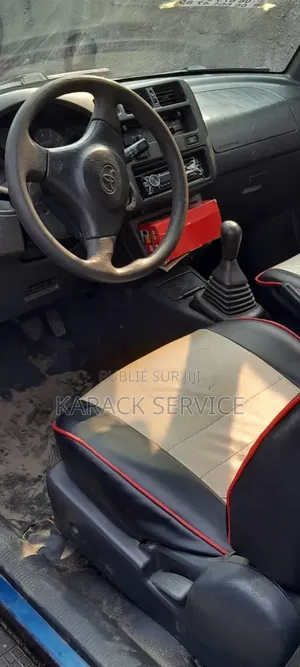 Toyota RAV4 Cabriolet 1998 Bleu