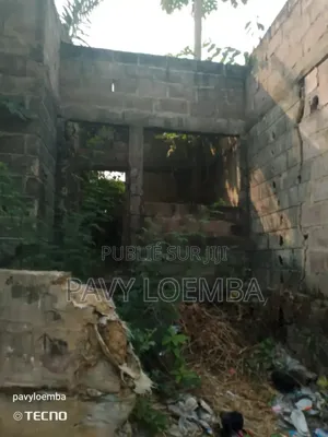 Parcelle Avec Maison Inachevé À Vendre