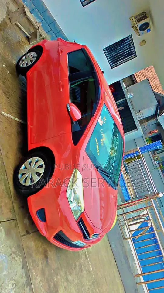 Toyota Yaris 2017 Rouge