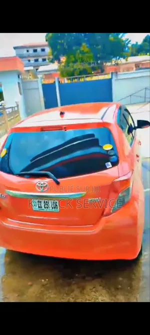 Toyota Yaris 2017 Rouge