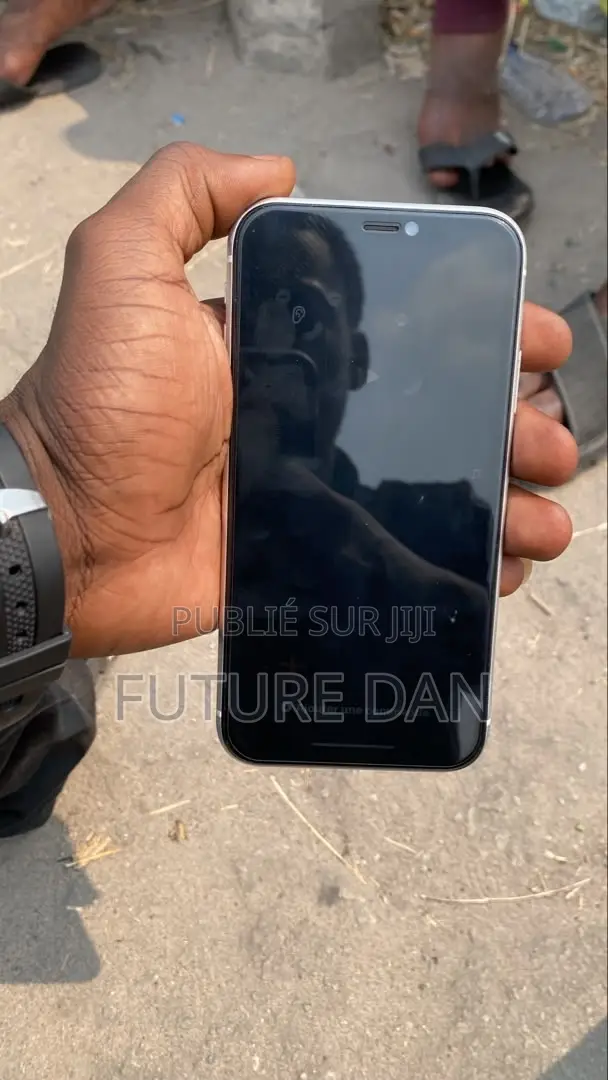 Nouveau Apple iPhone XR 64 GB Blanc