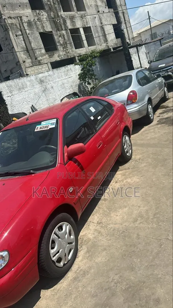 Toyota Corolla 2018 Rouge