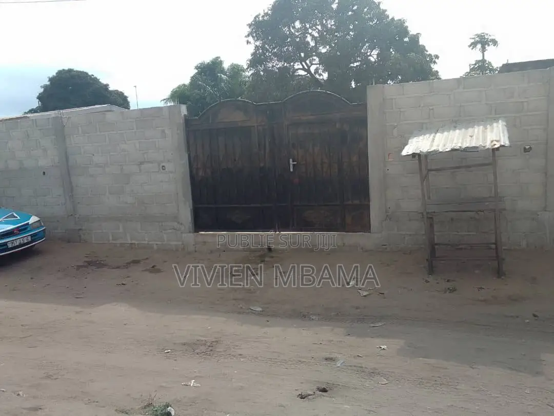 Demi Terrain a Siafoumou