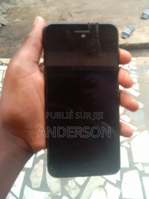 Nouveau Apple iPhone 7 Plus 128 GB Noir