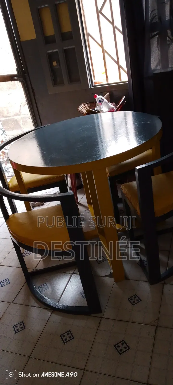 Table À Manger