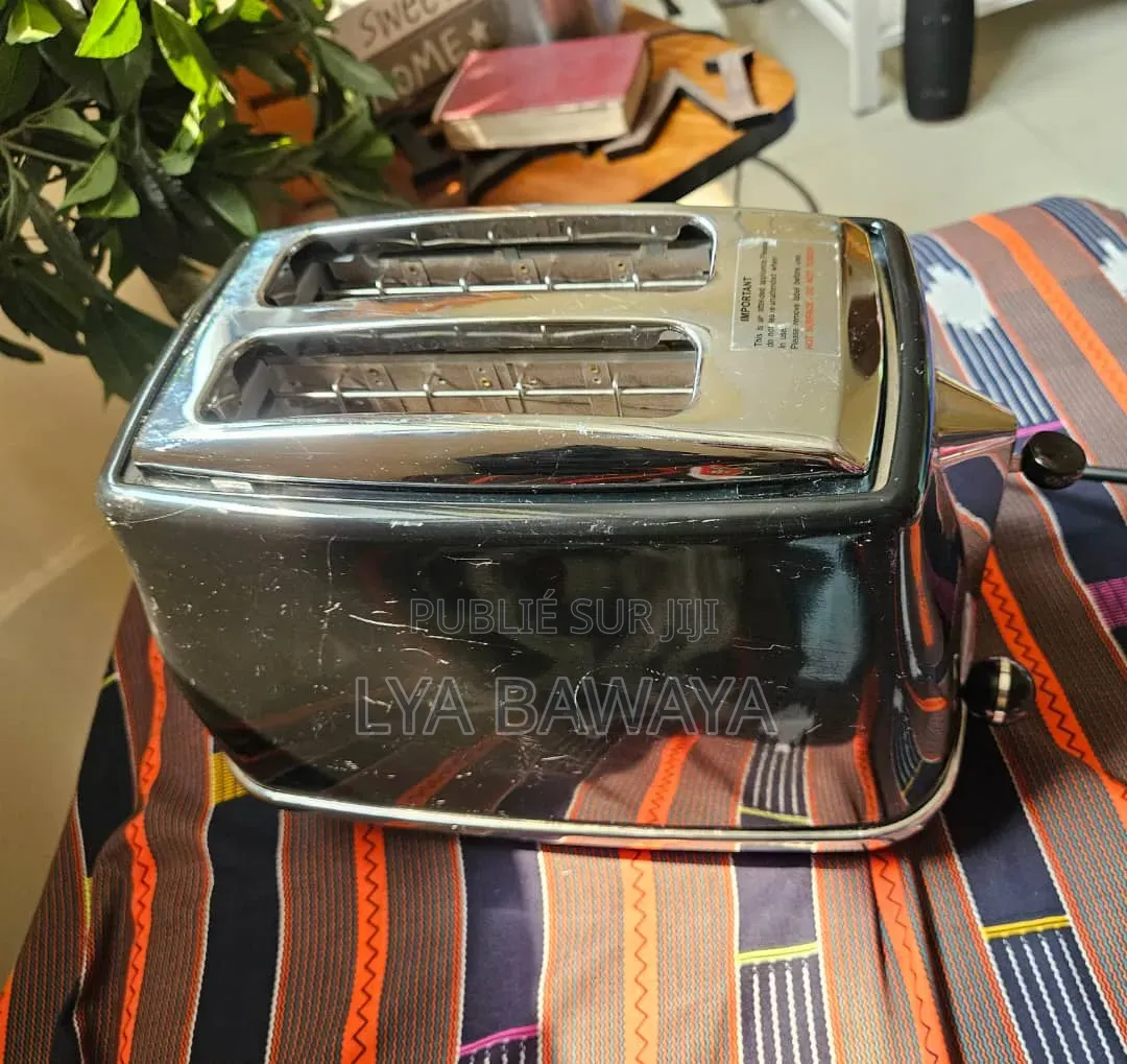 Découvrez Le Grille-Pain De'Longhi Icona Vintage