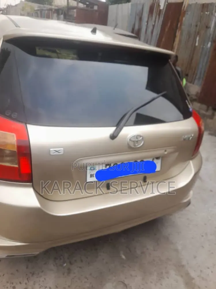 Toyota Corolla 2016 Jaune