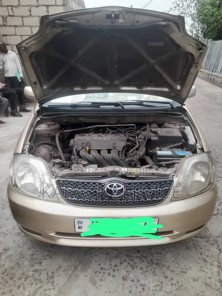 Toyota Corolla 2016 Jaune