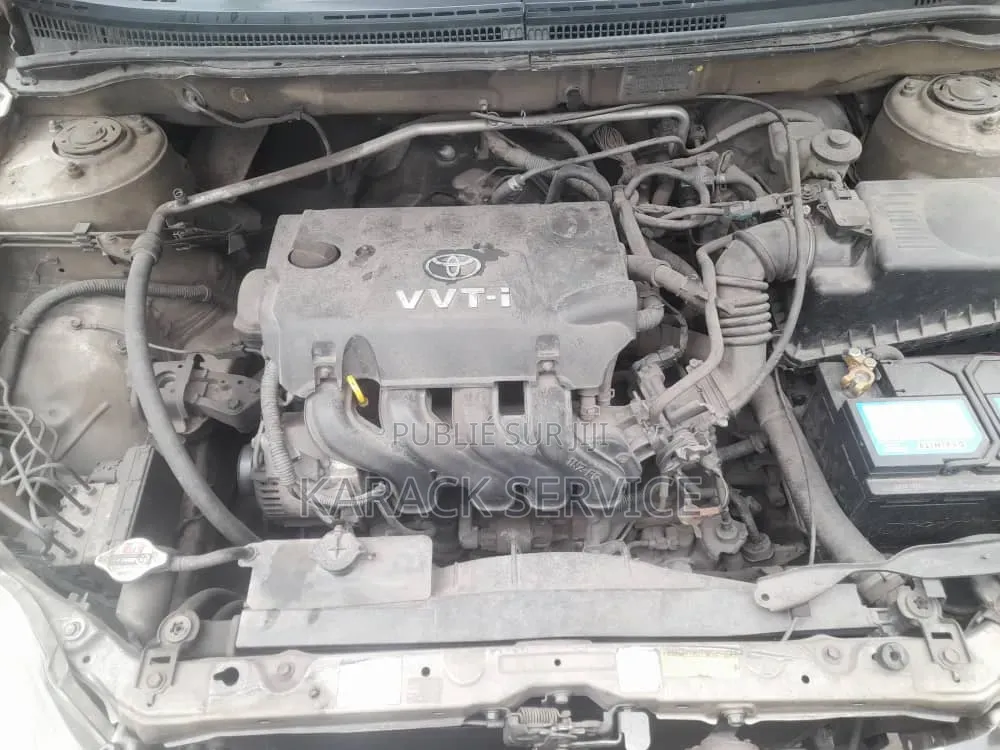 Toyota Corolla 2016 Jaune