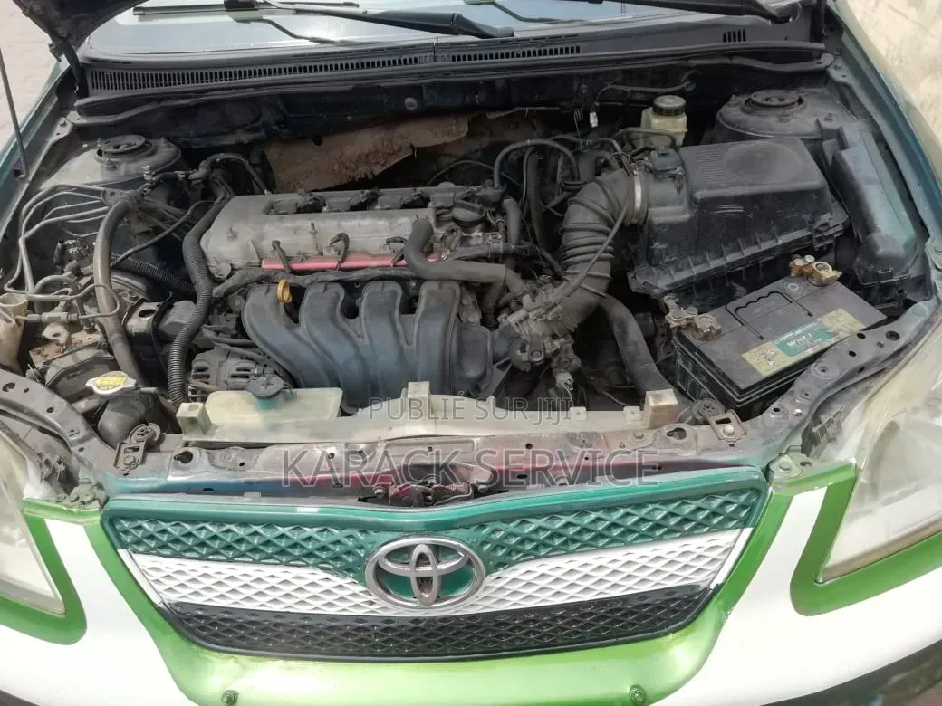 Toyota Corolla 2017 Vert