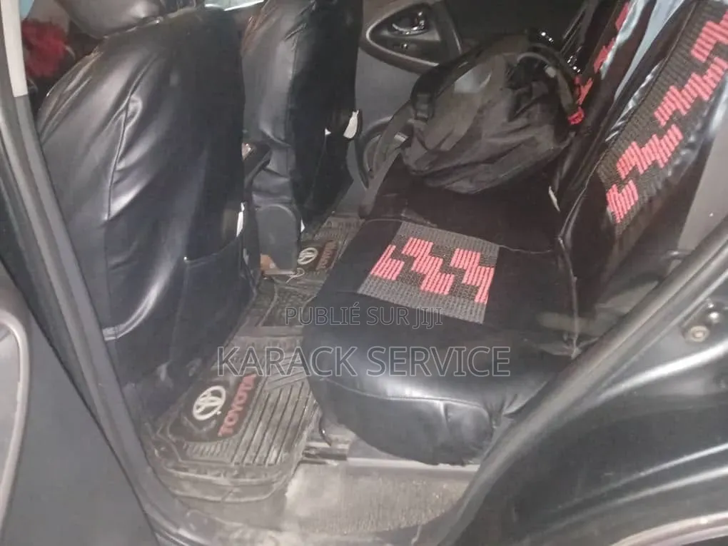 Toyota RAV4 2015 Noir