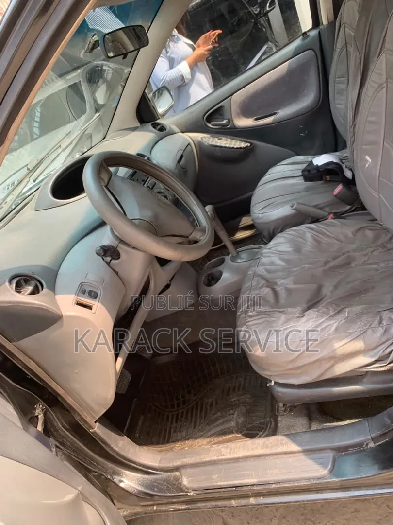 Toyota Yaris 2015 Noir