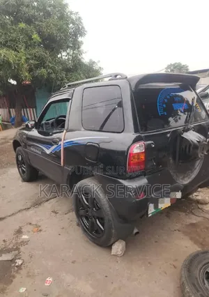 Toyota RAV4 2015 Noir