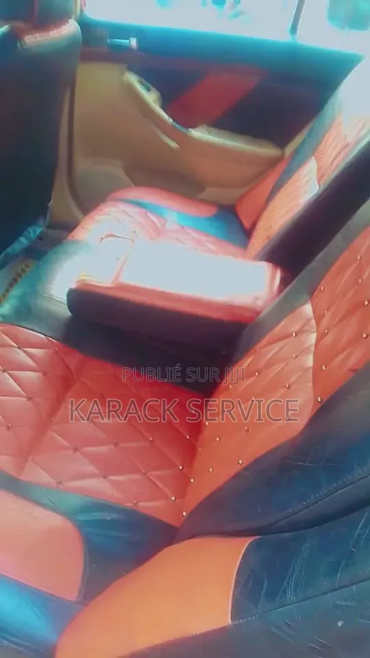 Toyota Avensis 2015 Rouge