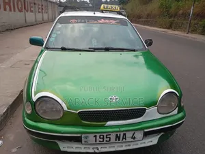 Toyota Corolla 2017 Vert