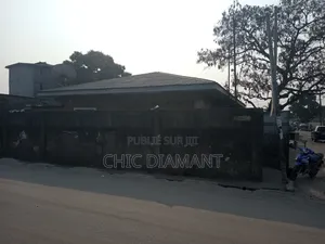 4chbre Maison dans Parcelle 400M², Poto-Poto à Vendre