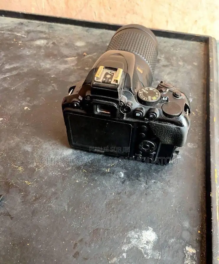 Nikon D3500 a Vendre Avec Objectif 55mm