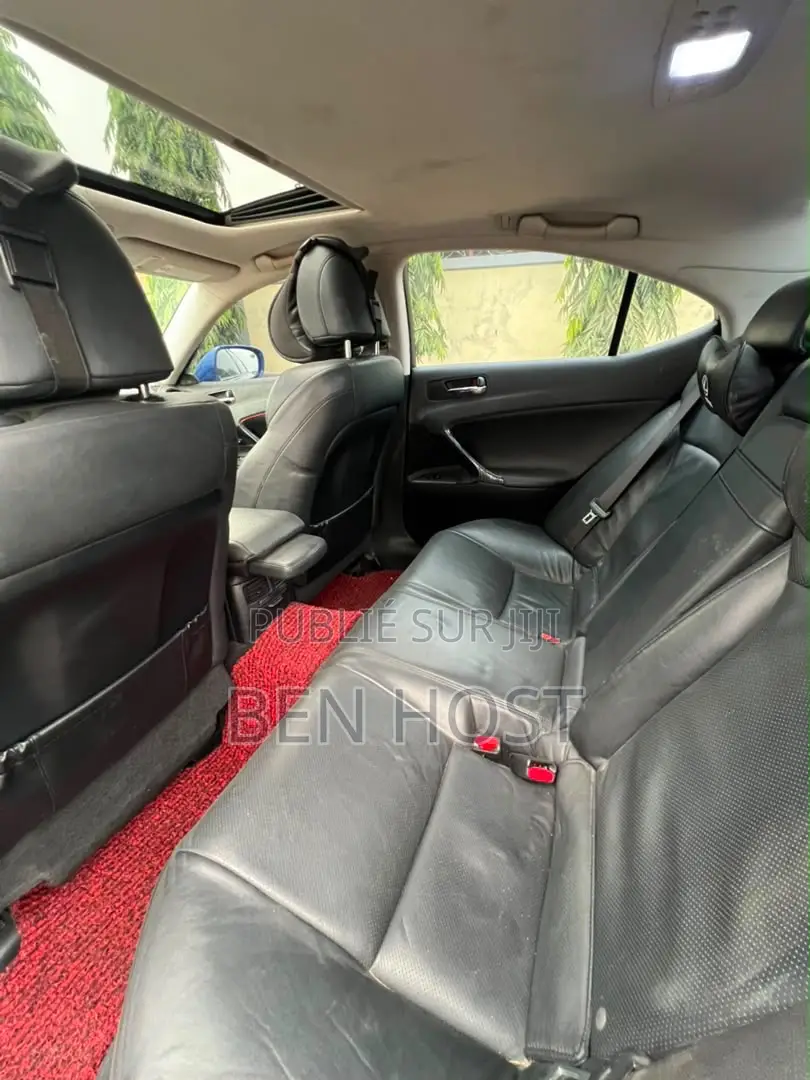 Lexus IS 350 RWD 2018 Bleu