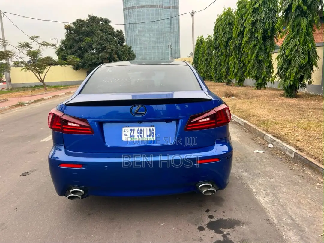 Lexus IS 350 RWD 2018 Bleu