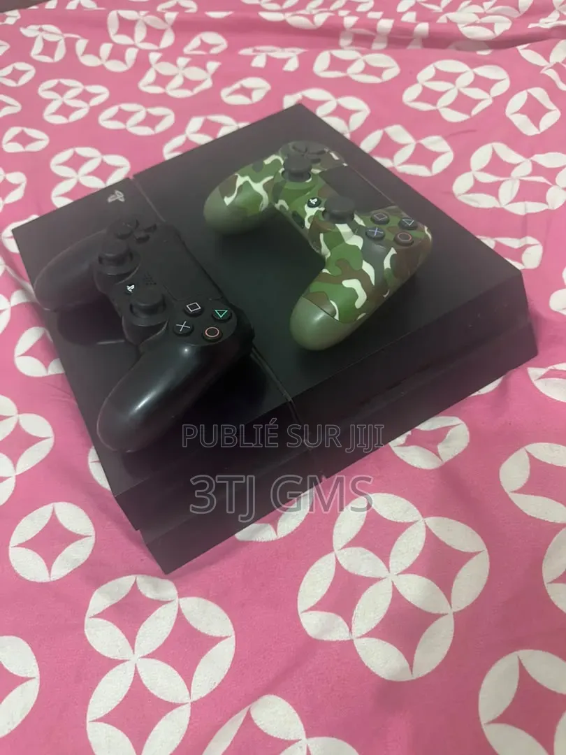 Play Station 4