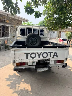 Toyota Land Cruiser 2018 Blanc