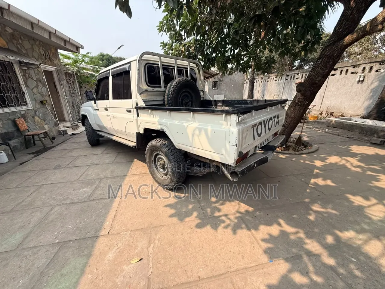 Toyota Land Cruiser 2018 Blanc