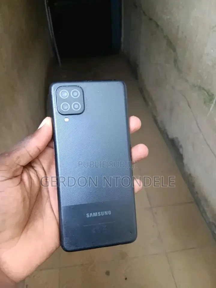 Samsung Galaxy A12 64 GB Noir