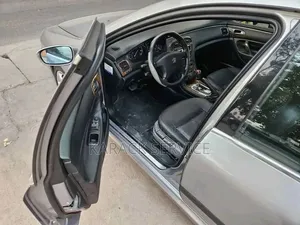 Peugeot 607 2016 Gris