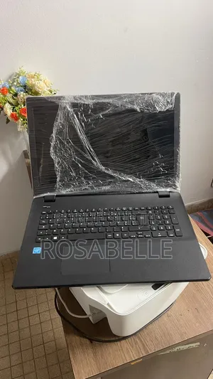 Ordinateur portable Acer AcerNote 4GB Intel Core i3 HDD 640GB