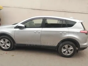 Toyota RAV4 2018 Gris