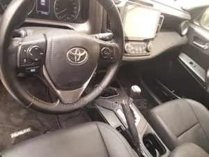 Toyota RAV4 2018 Gris