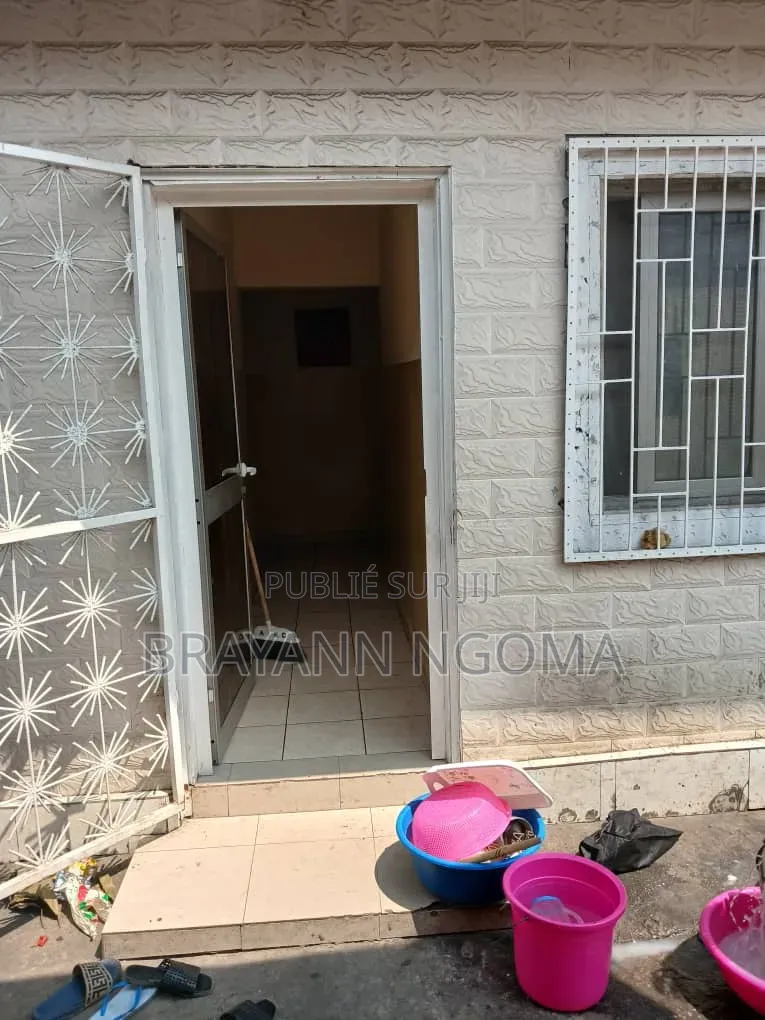 Parcelle a Vendre Quartier Loandjili Faubourg