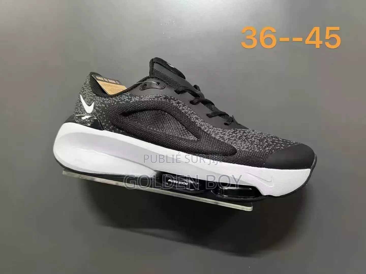 Nike Versaire