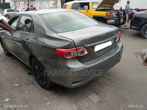 Toyota Corolla 2016 Gris